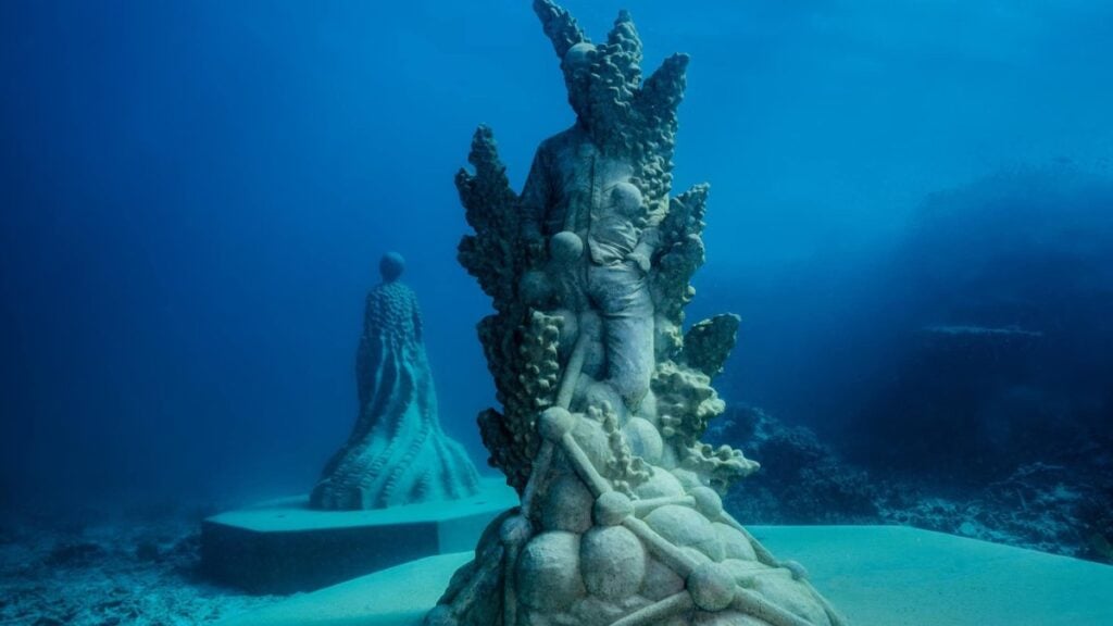 Exploring Queensland Anepicholiday Townsville Museumof UnderwaterArt INT7