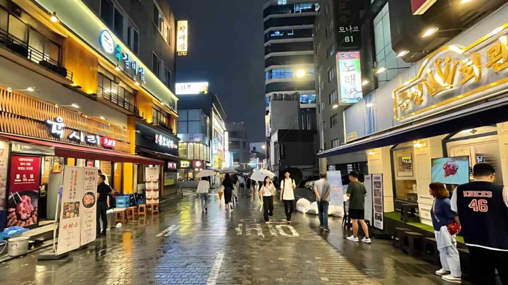 Street Food and Night Markets A Culinary Tour of Korea After Dark
