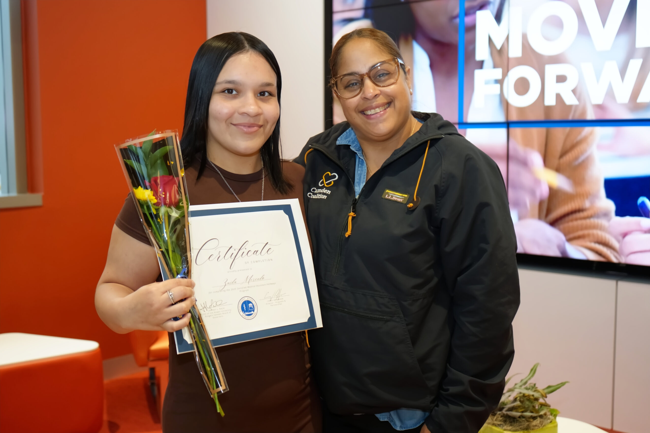 Zaida Mercado, (left) a 2025 CMA Pathways Program